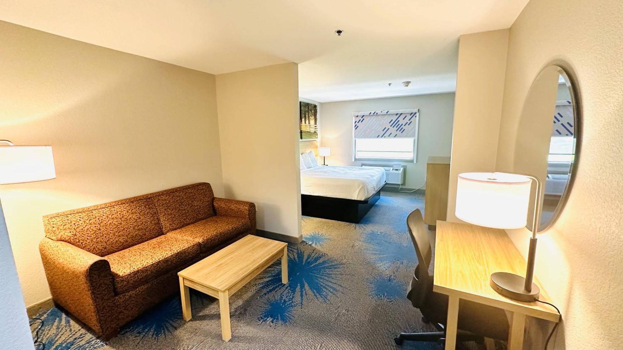 Days Inn & Suites By Wyndham Wynne Экстерьер фото