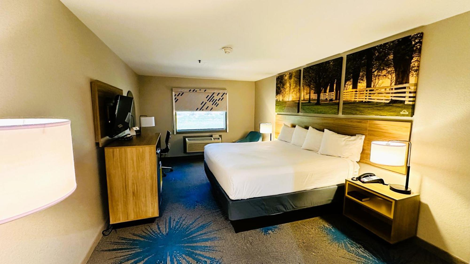 Days Inn & Suites By Wyndham Wynne Экстерьер фото