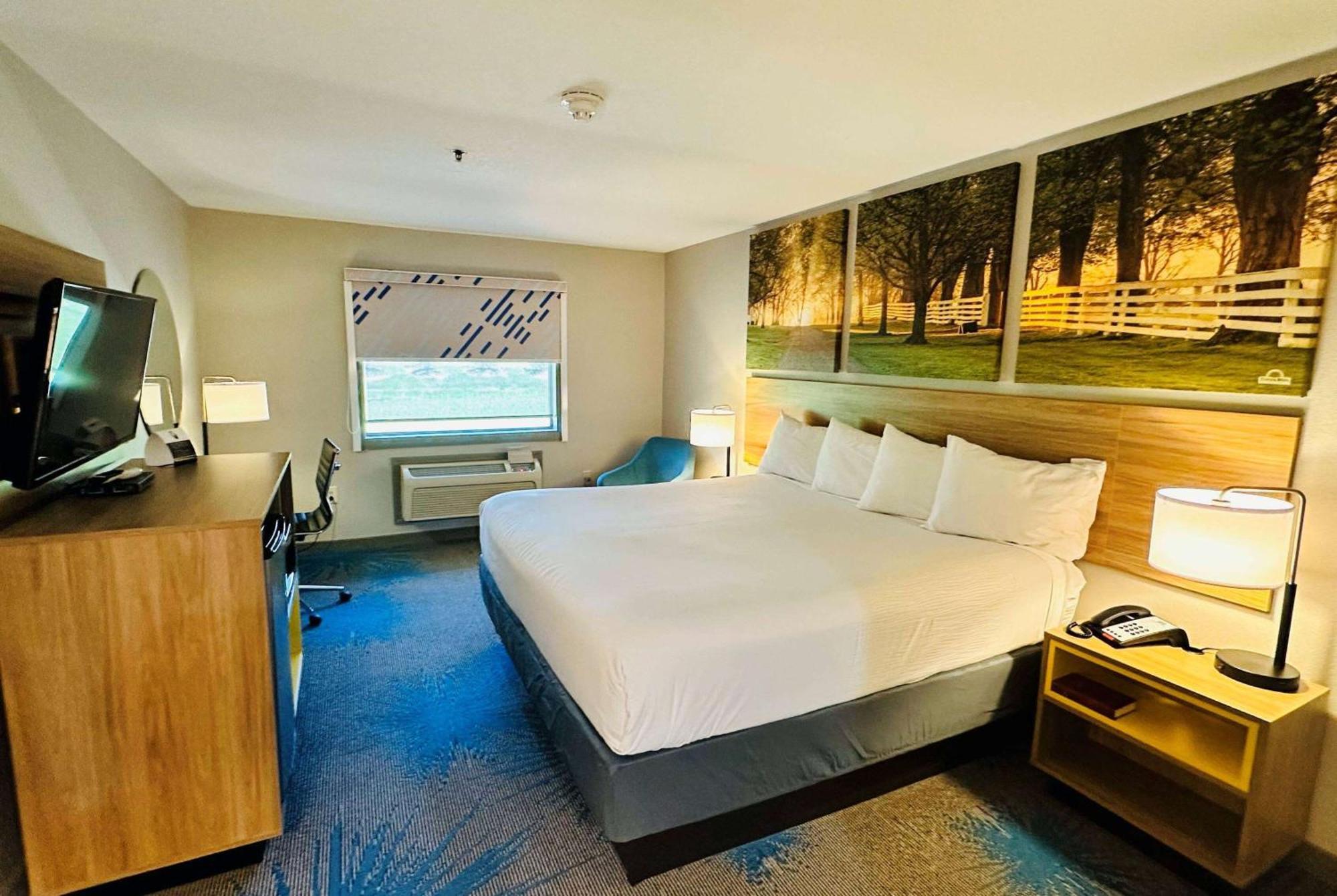 Days Inn & Suites By Wyndham Wynne Экстерьер фото